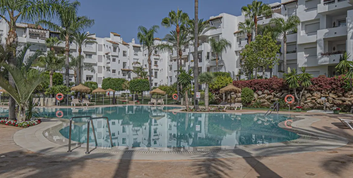 Продажа апартаментов на среднем этаже в Costalita 18