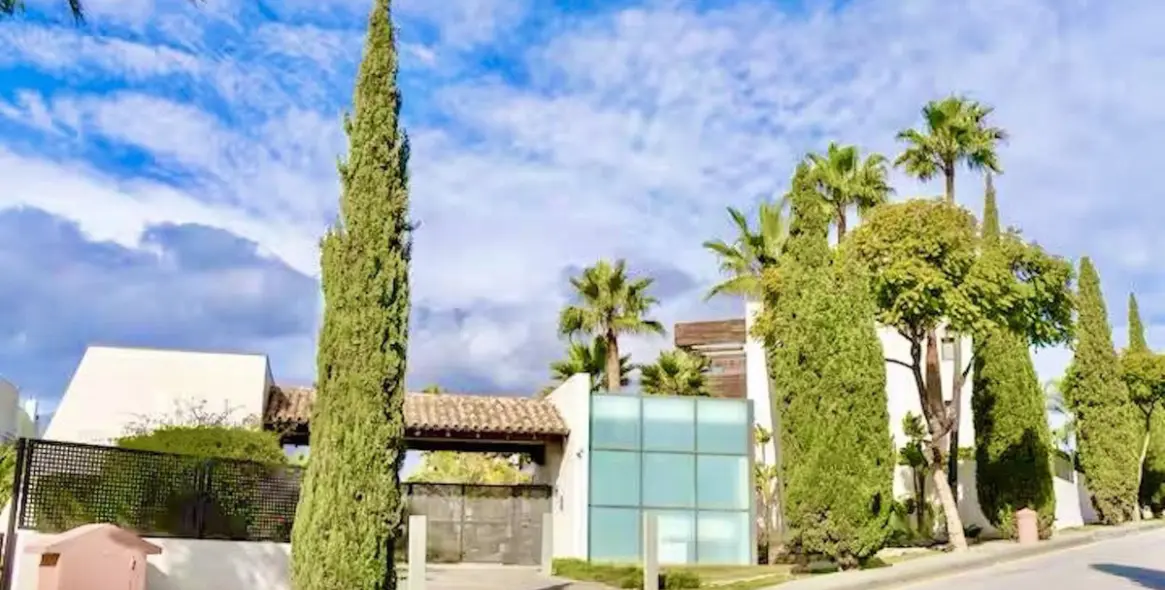 Продажа апартаментов на первом этаже в Los Flamingos 18