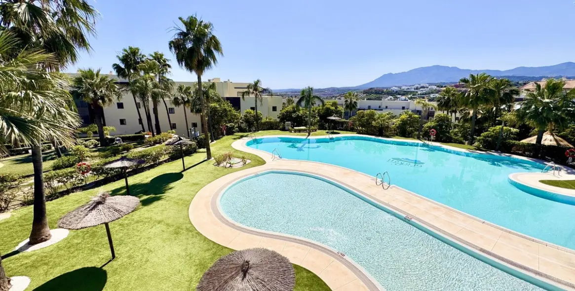 Sale of ground floor apartment in Los Flamingos 19