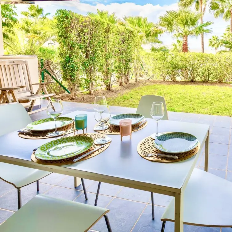 Venta de apartamento en planta baja en Los Flamingos