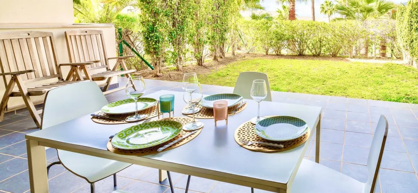 Venta de apartamento en planta baja en Los Flamingos 0