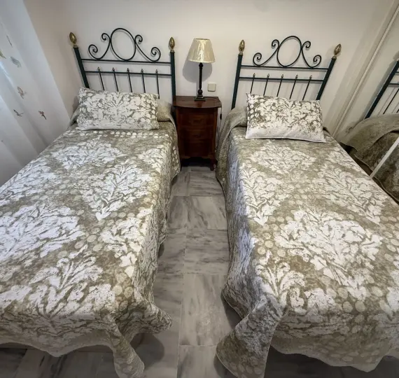 Sale of ground floor apartment in Puerto Banús