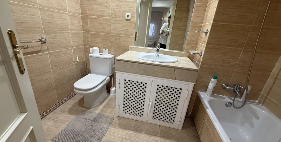 Sale of ground floor apartment in Puerto Banús 6