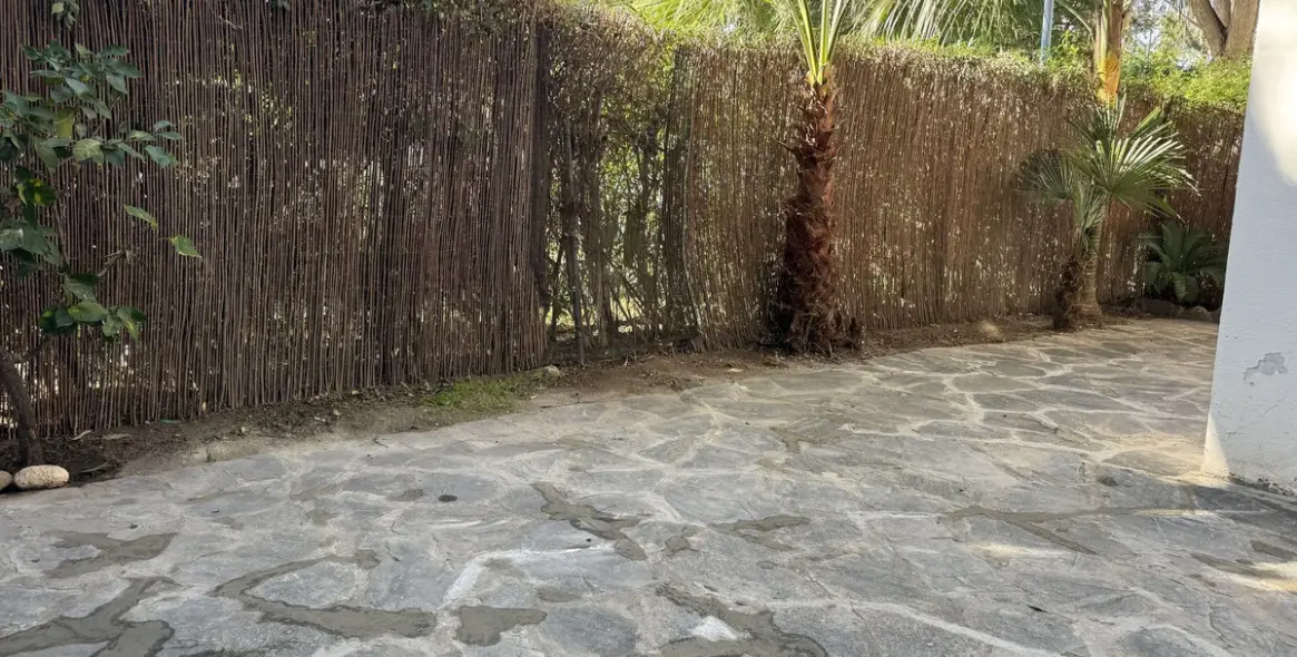 Sale of ground floor apartment in Puerto Banús 10