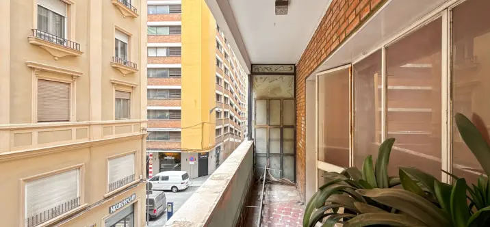 Продажа апартаментов на среднем этаже в Soho 0