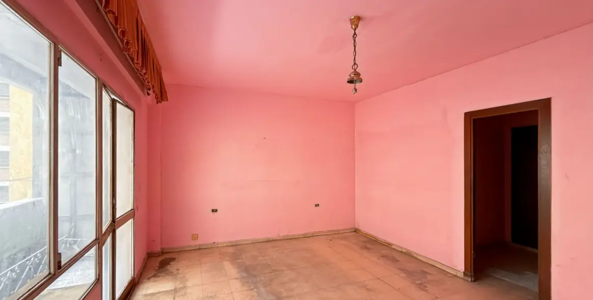 Продажа апартаментов на среднем этаже в Soho 7