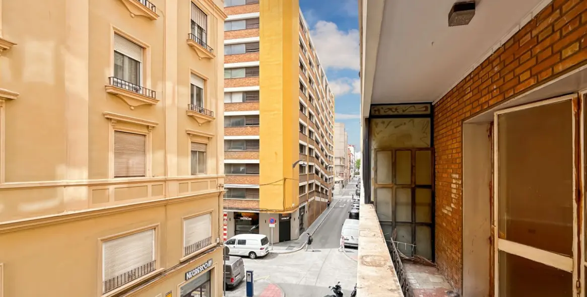 Продажа апартаментов на среднем этаже в Soho 16