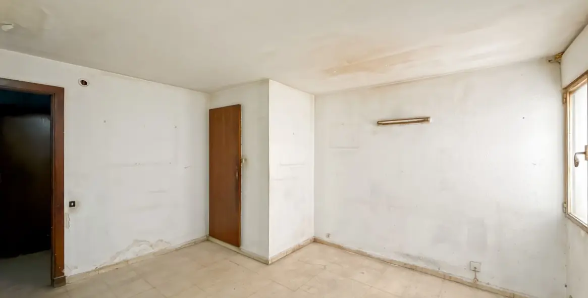 Продажа апартаментов на среднем этаже в Soho 20