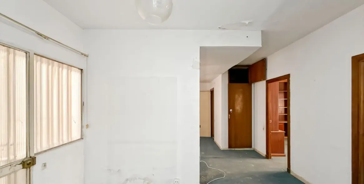 Продажа апартаментов на среднем этаже в Soho 22