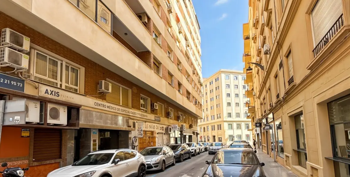Продажа апартаментов на среднем этаже в Soho 37