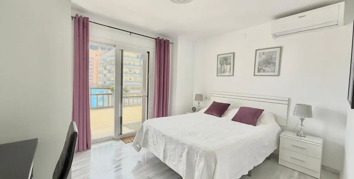 Sale of middle floor apartment in Fuengirola 13