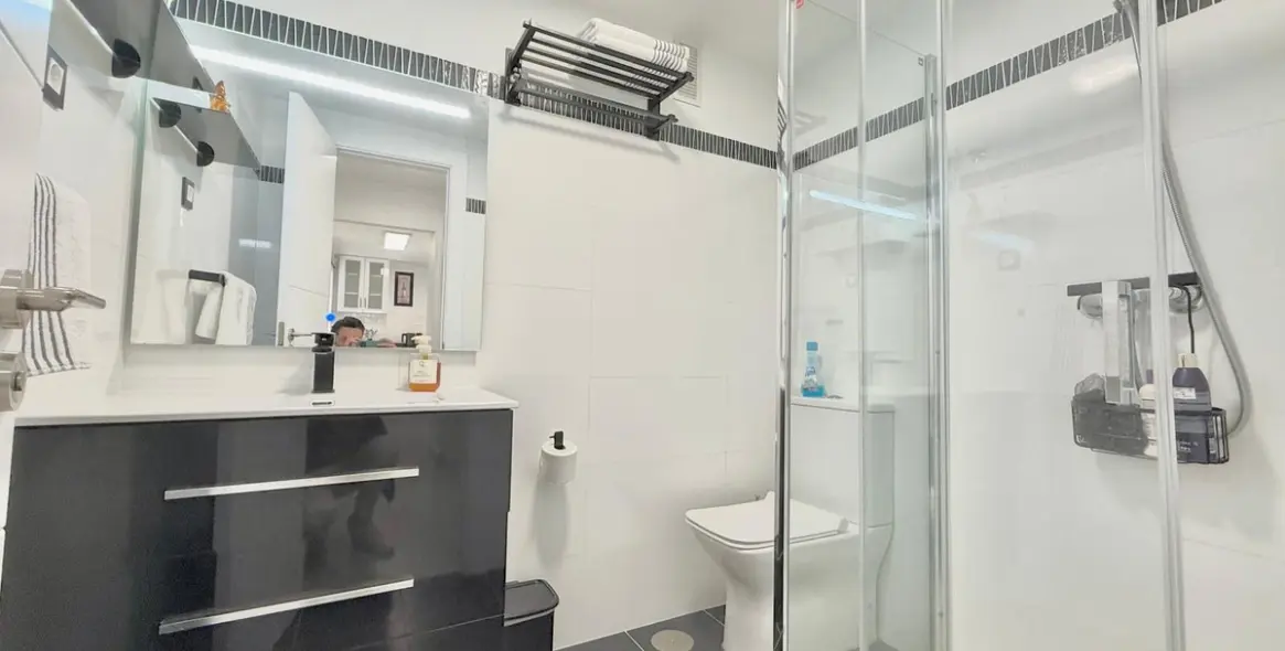 Sale of middle floor apartment in Fuengirola 19