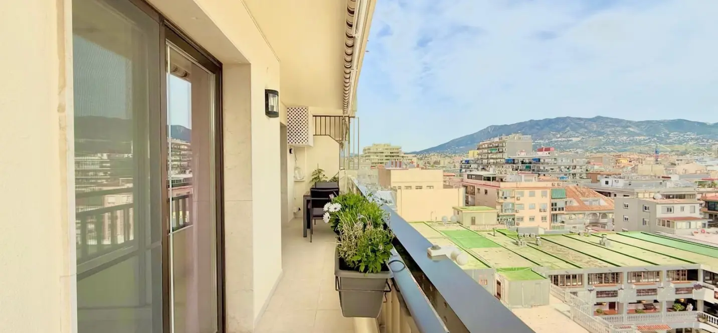 Продажа апартаментов на среднем этаже в Fuengirola 0
