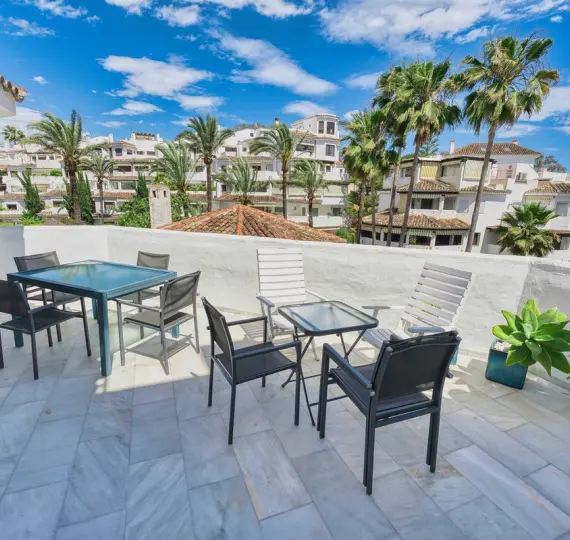 Long-term rent of middle floor apartment in Elviria