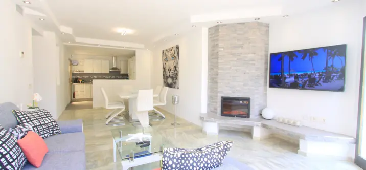 Long-term rent of middle floor apartment in Elviria 4