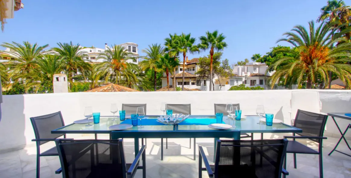 Long-term rent of middle floor apartment in Elviria 6