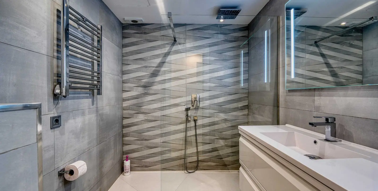 Продажа апартаментов на среднем этаже в Elviria 20