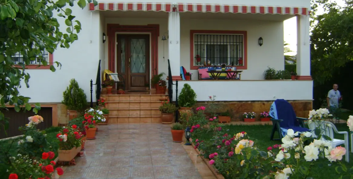 Sale of detached villa in Cuevas del Becerro 1