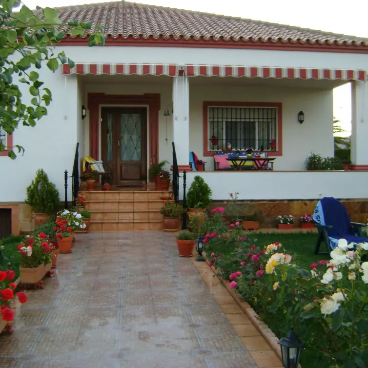 Sale of detached villa in Cuevas del Becerro