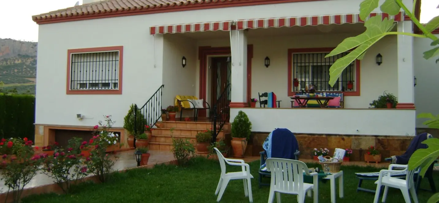 Sale of detached villa in Cuevas del Becerro 3