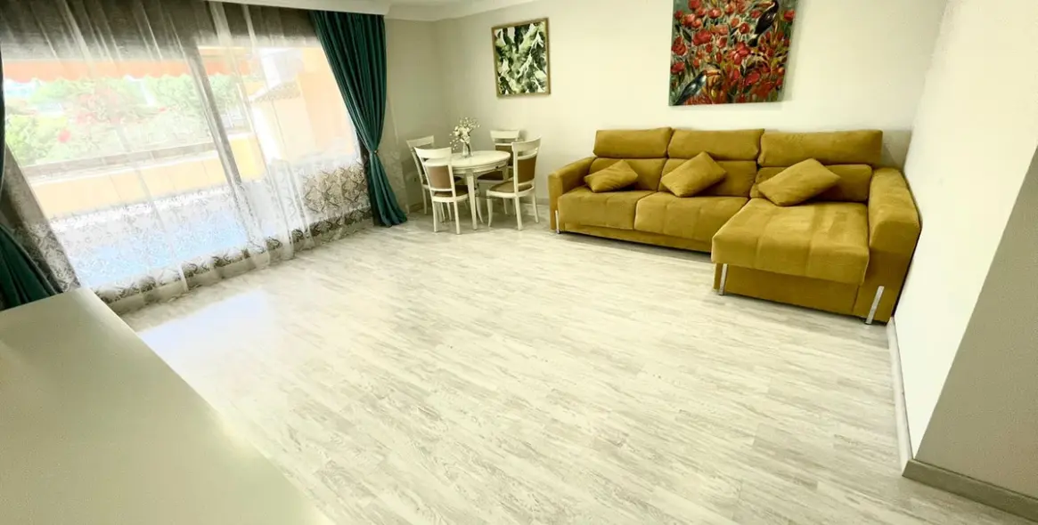 Sale of ground floor apartment in Benahavís 3