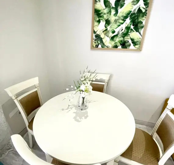 Sale of ground floor apartment in Benahavís