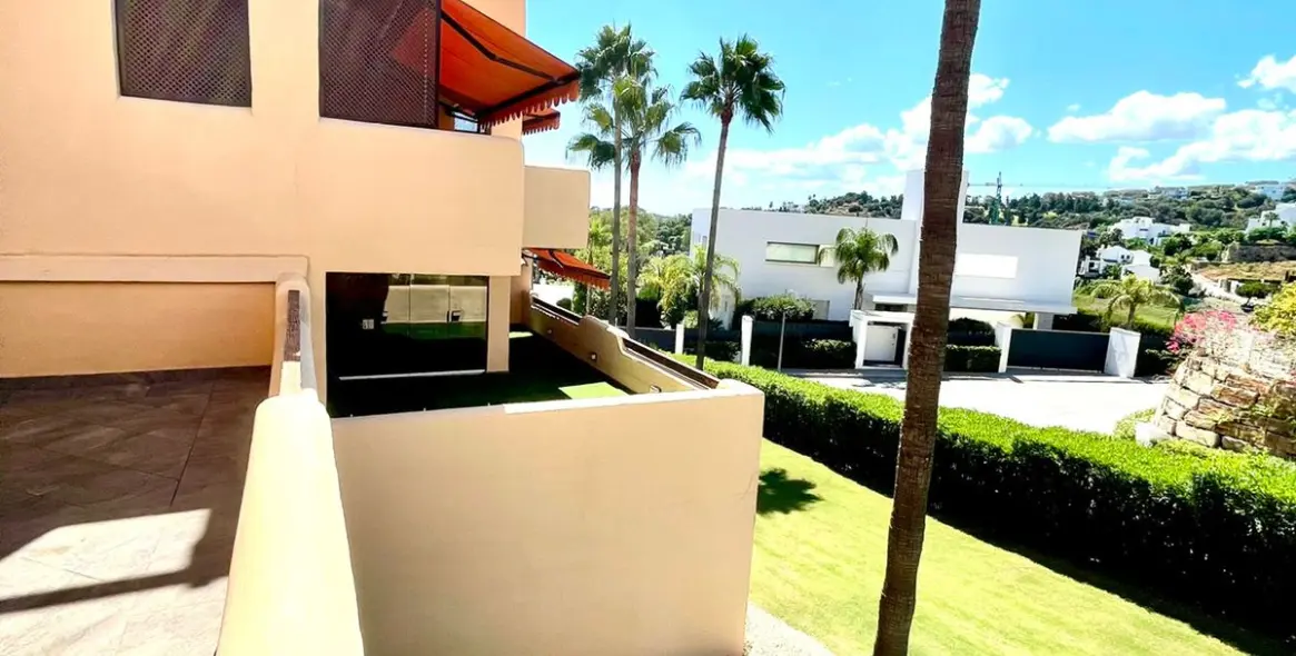 Продажа апартаментов на первом этаже в Benahavís 26