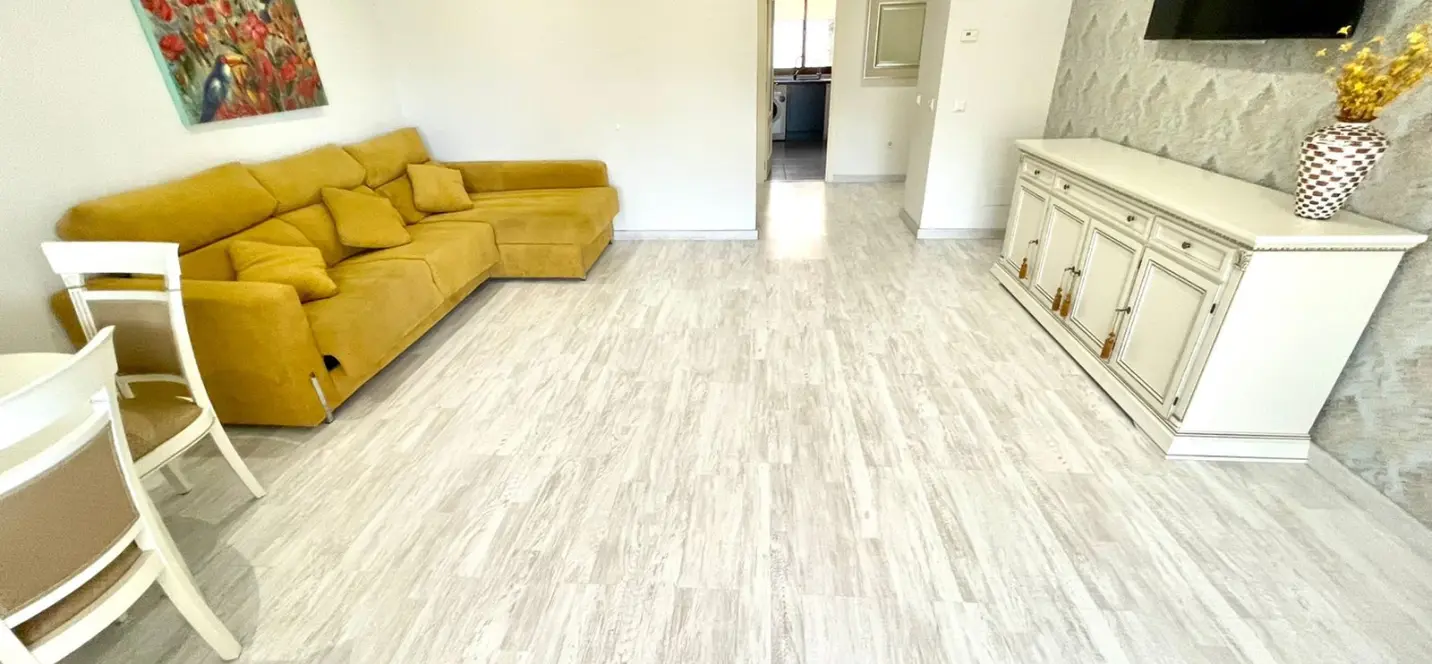 Venta de apartamento en planta baja en Benahavís 1