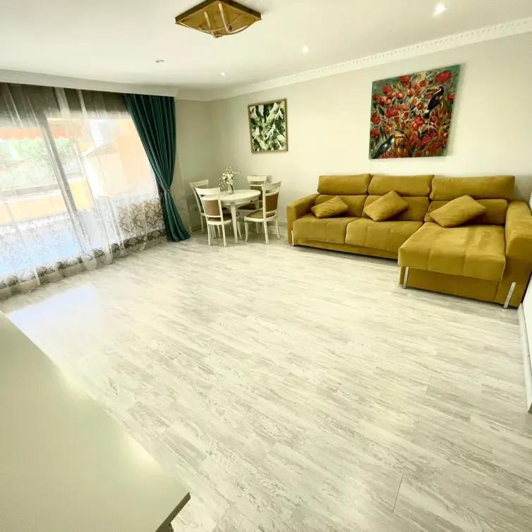 Venta de apartamento en planta baja en Benahavís