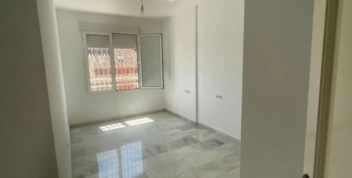 Venta de adosado en Arroyo de la Miel 23