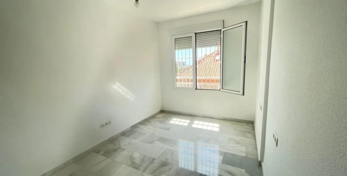 Venta de adosado en Arroyo de la Miel 24