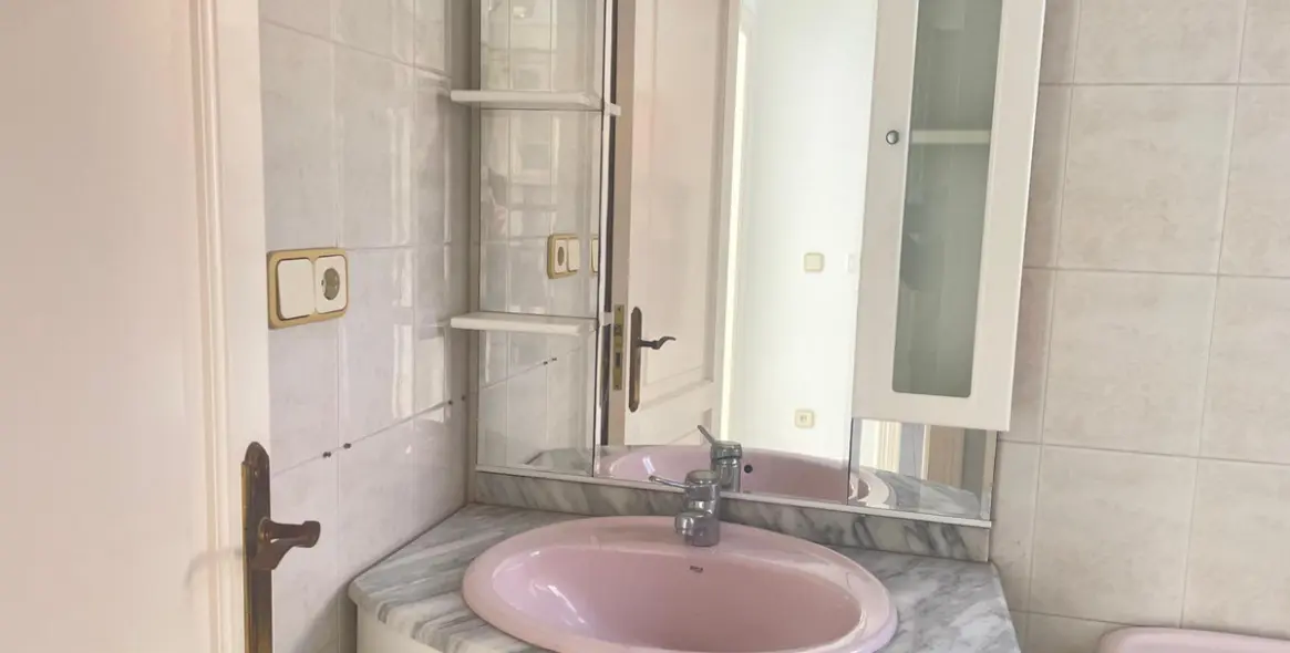 Venta de adosado en Arroyo de la Miel 26