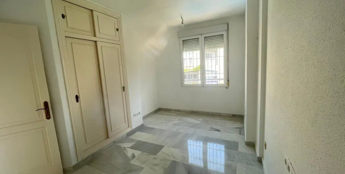 Venta de adosado en Arroyo de la Miel 35