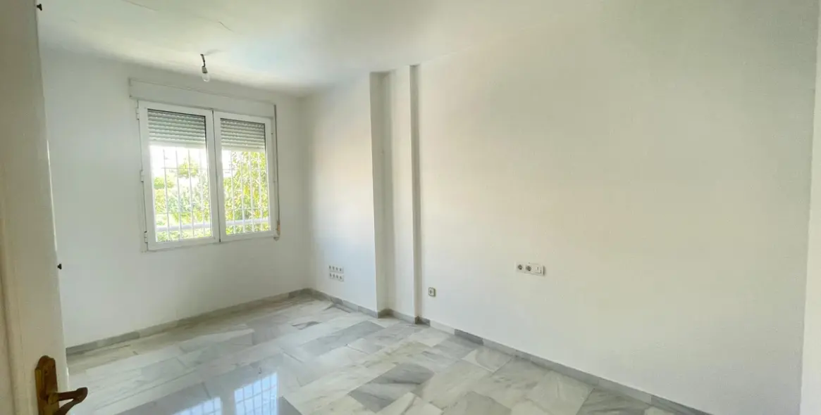 Venta de adosado en Arroyo de la Miel 37