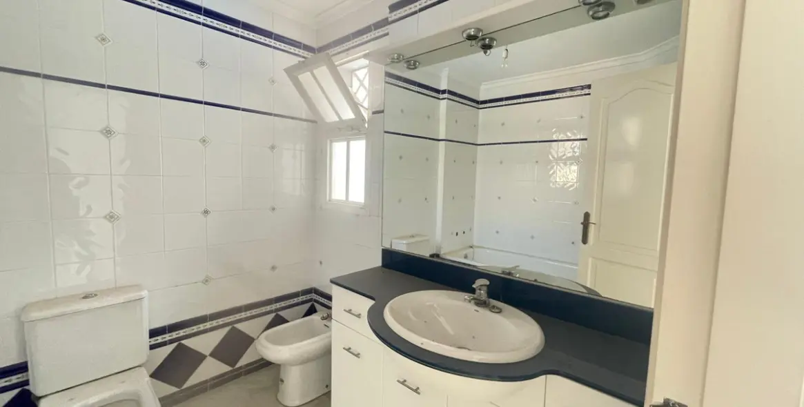 Venta de adosado en Arroyo de la Miel 42