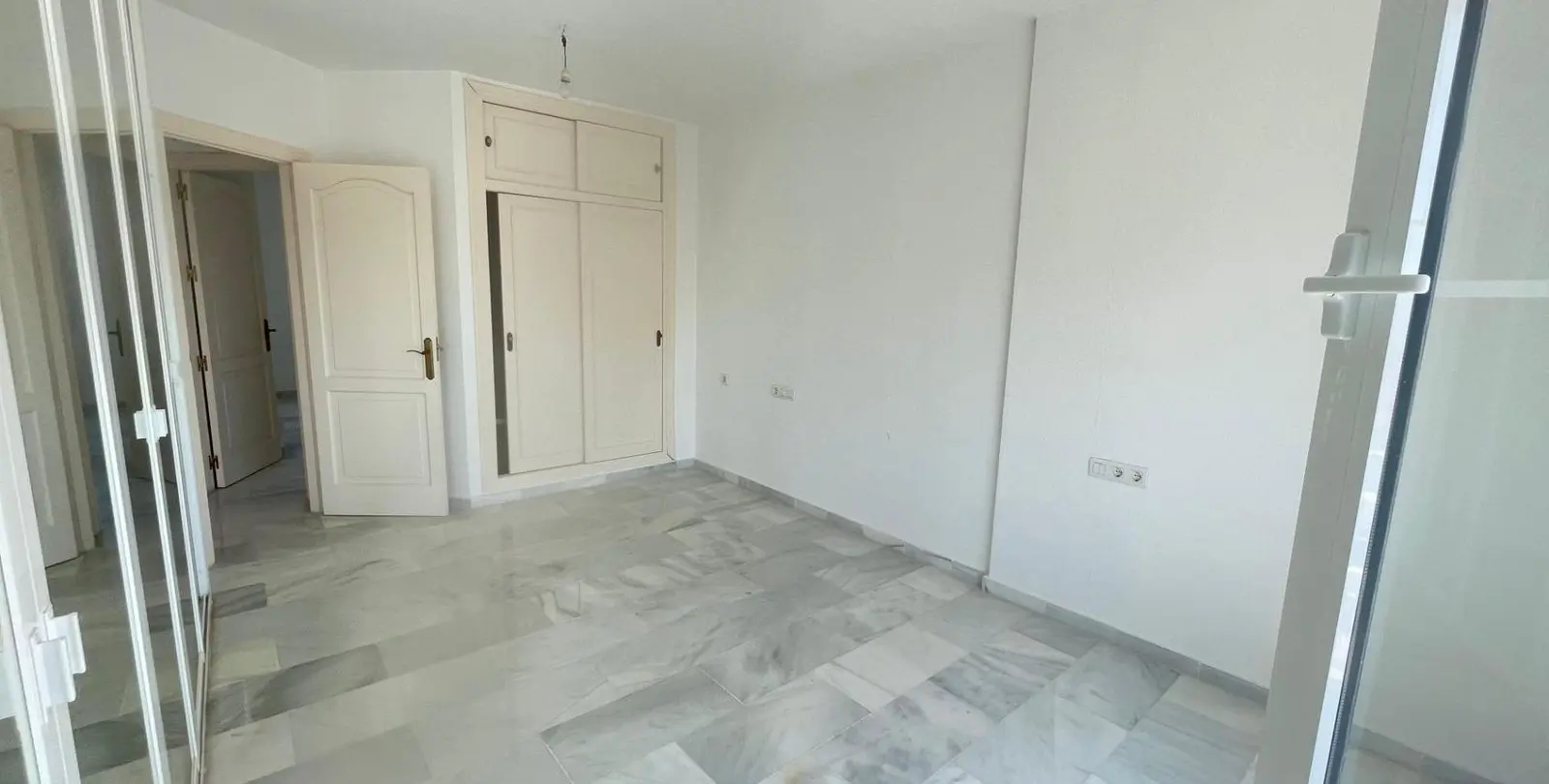 Продажа дома на две семьи в Arroyo de la Miel 45
