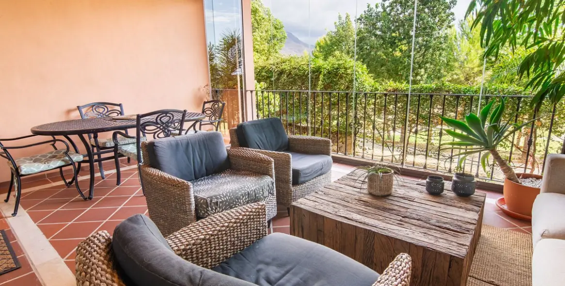 Sale of townhouse in Estepona 12