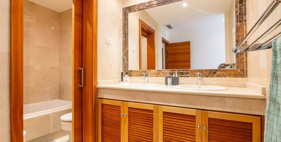 Sale of townhouse in Estepona 17