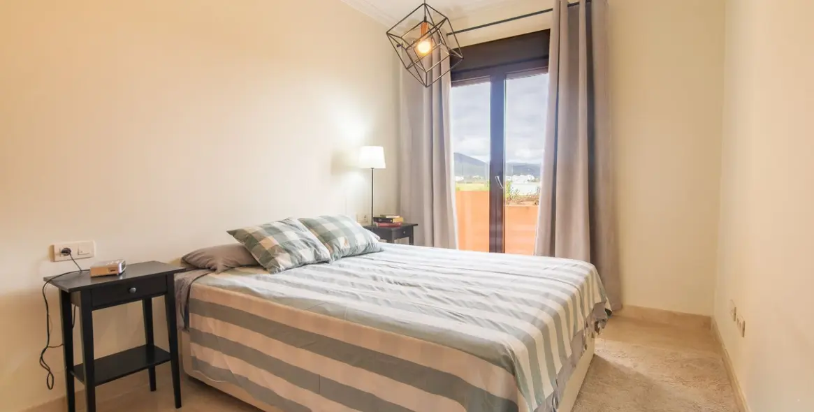 Sale of townhouse in Estepona 18