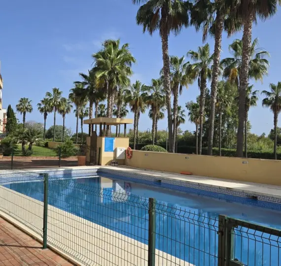 Апартаменты на первом этаже R5071156