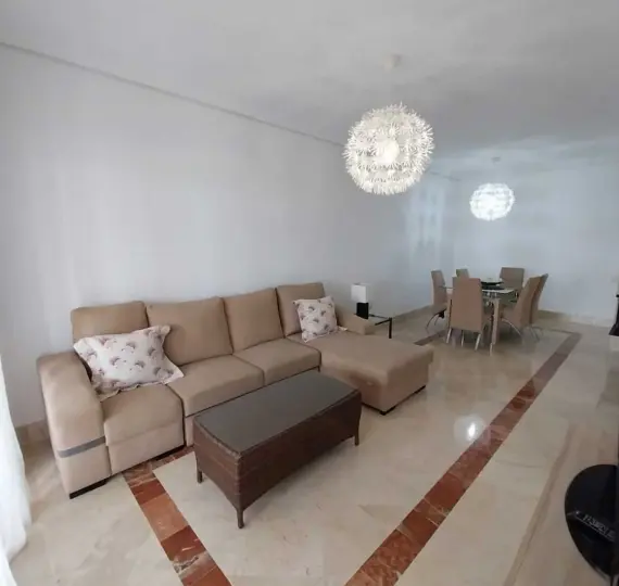 Апартаменты на первом этаже R5071156