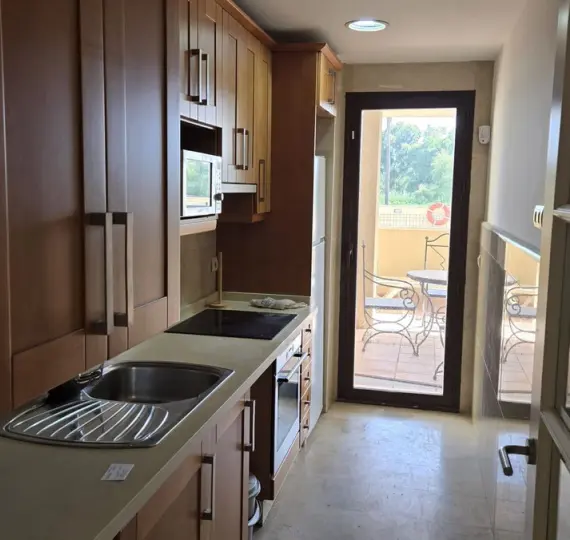 Апартаменты на первом этаже R5071156