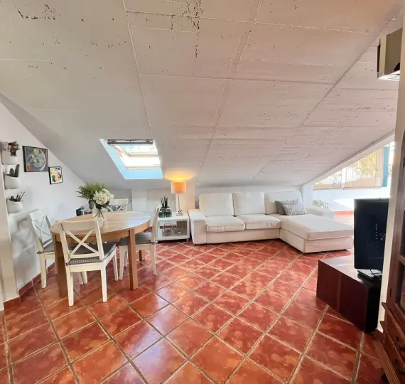 Sale of penthouse in Marbella
