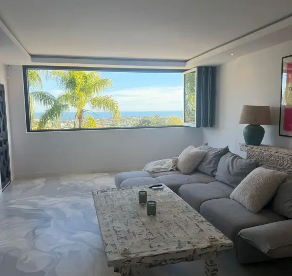 Продажа апартаментов на среднем этаже в Benahavís