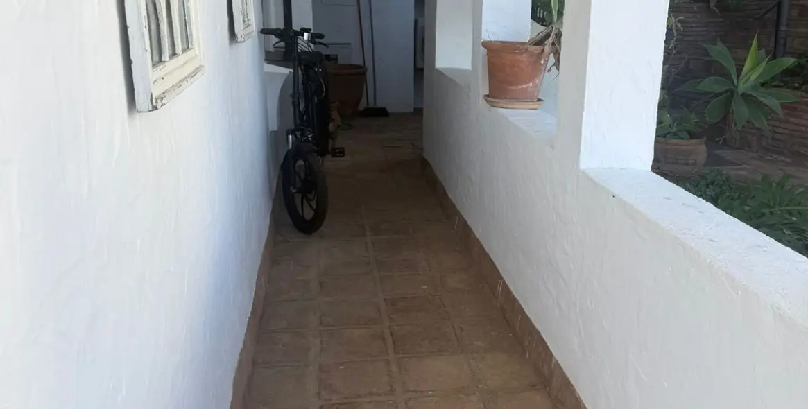 Продажа апартаментов на среднем этаже в Benahavís 14