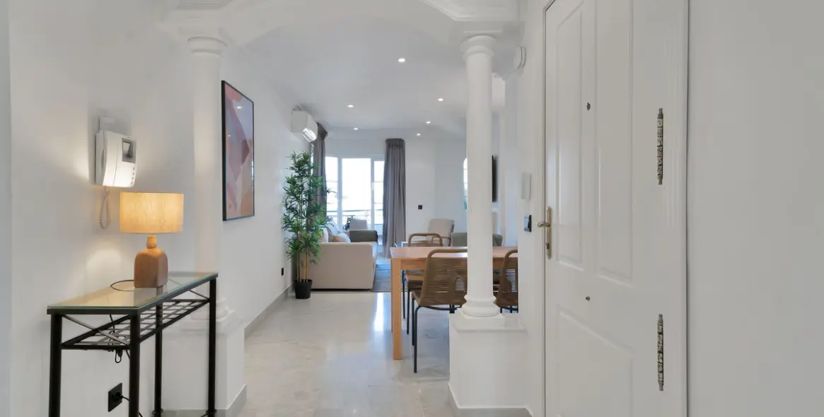 Sale of ground floor apartment in Nueva Andalucía 11