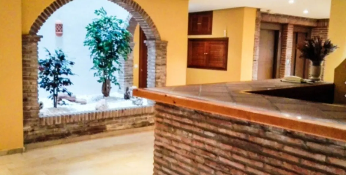 Sale of middle floor apartment in La Duquesa 25