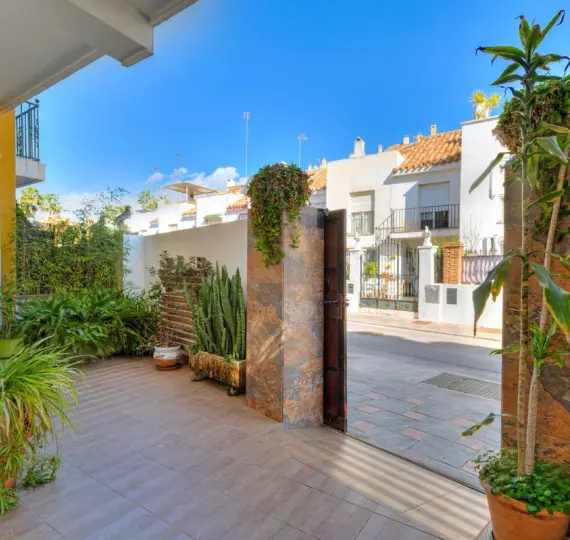 Sale of semi-detached house in Fuengirola