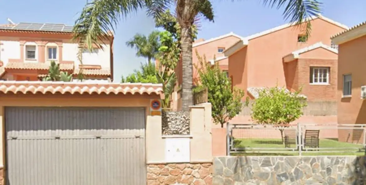 Продажа апартаментов на первом этаже в Torrequebrada 2