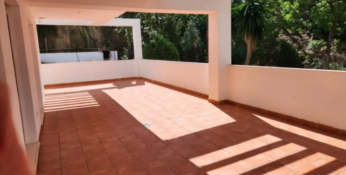 Продажа апартаментов на первом этаже в Torrequebrada 3